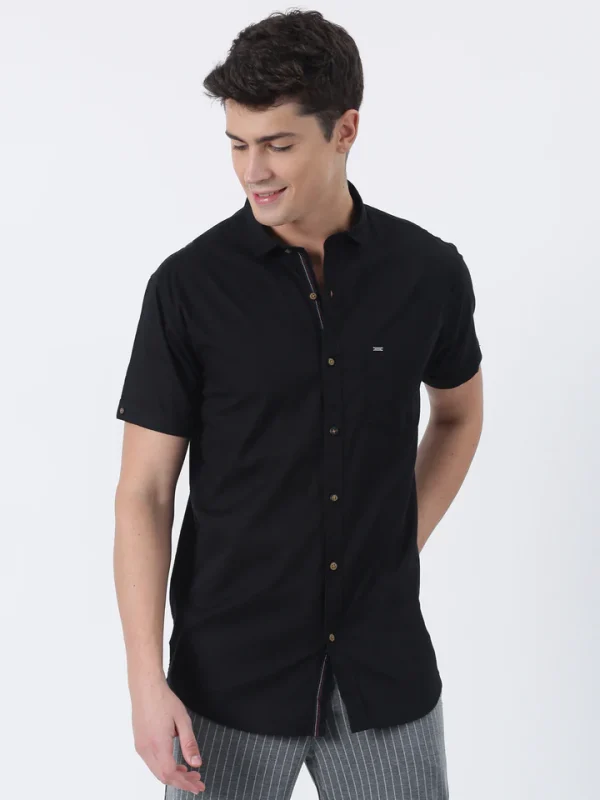 men's Black Solid Short Sleeve Casual Shirt